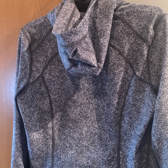 Lululemon define Runners jacket Sz 10 - Picture 2 of 11